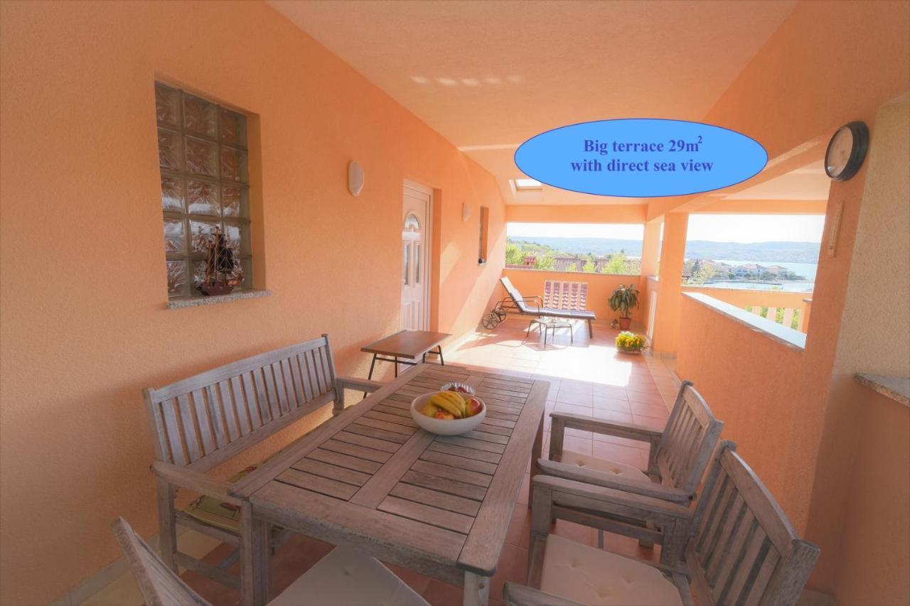 Apartments Coral, Klimno, Island Krk Buitenkant foto