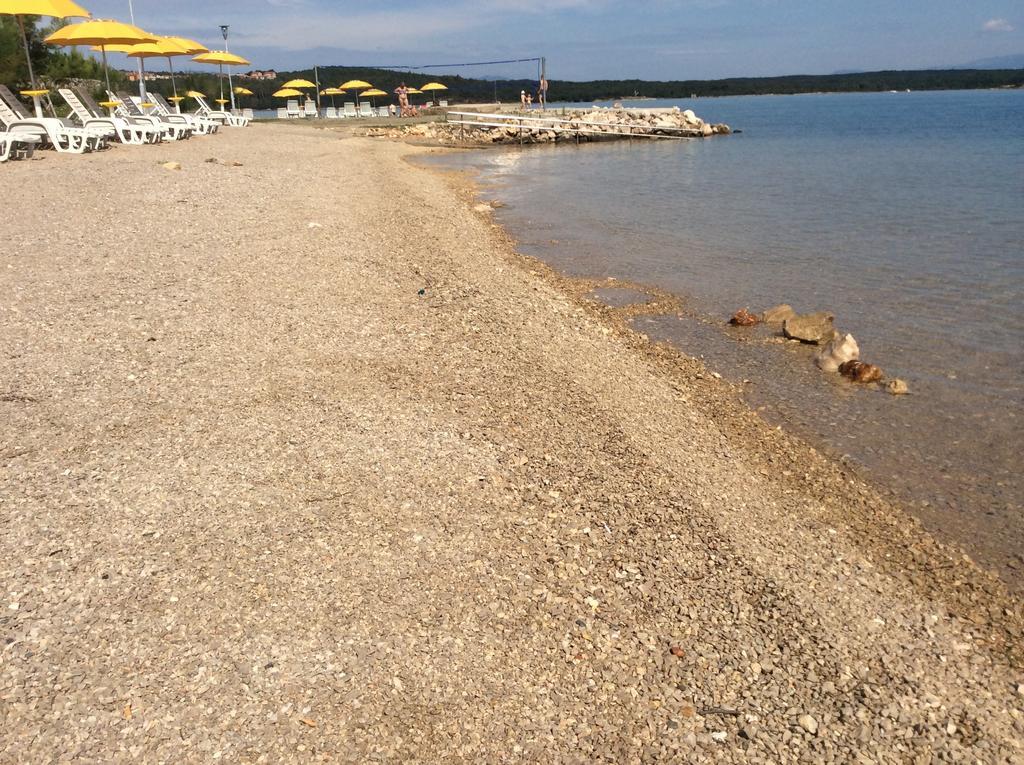 Apartments Coral, Klimno, Island Krk Buitenkant foto