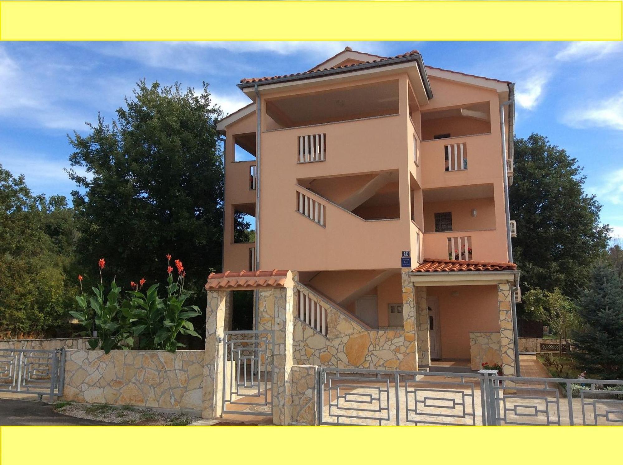 Apartments Coral, Klimno, Island Krk Buitenkant foto